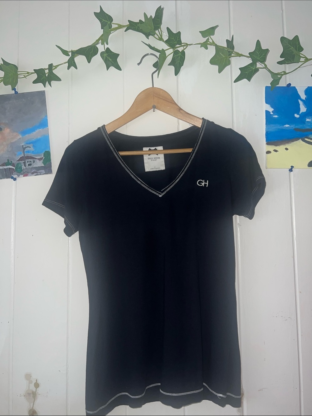 Gilly hicks V-Neck Black Womens Tee